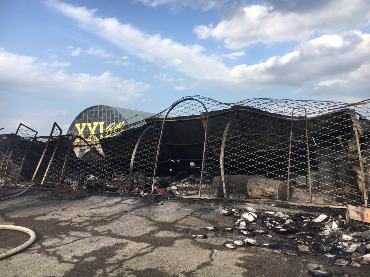 Стала известна причина пожара в магазине автомасел под Пятигорском Стала известна причина пожара в магазине автомасел под Пятигорском