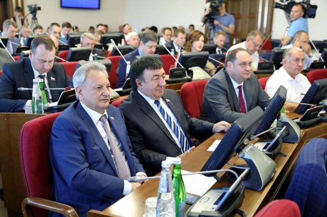 Жители Ставрополья смогут сообщать о требующих ремонта дорогах Жители Ставрополья смогут сообщать о требующих ремонта дорогах