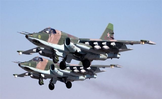 На Ставрополье штурмовики Су-25 провели учебную атаку На Ставрополье штурмовики Су-25 провели учебную атаку