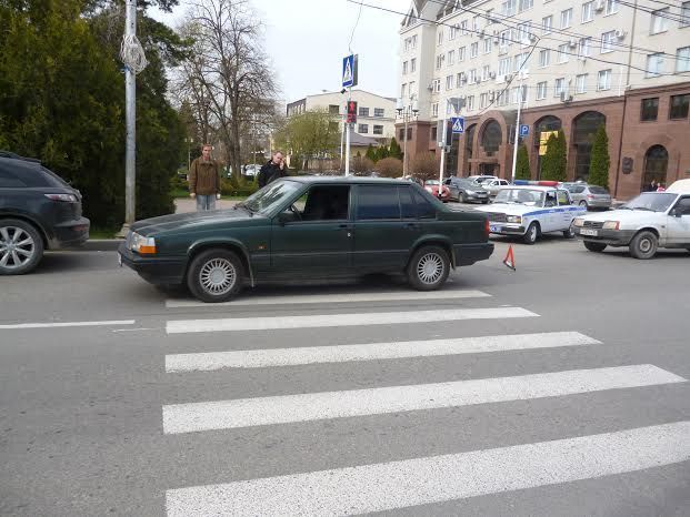 В центре Ставрополя водитель на переходе сбил 4-летнюю девочку В центре Ставрополя водитель на переходе сбил 4-летнюю девочку