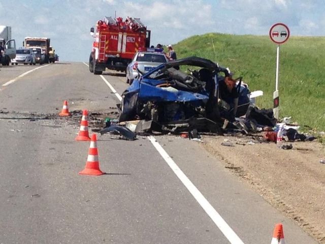 На Ставрополье в ДТП погибли 4 человека, двое госпитализированы На Ставрополье в ДТП погибли 4 человека, двое госпитализированы