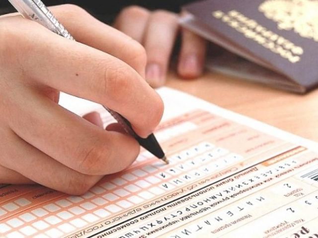 На Ставрополье выпускные экзамены сдадут только поступающие в вузы 11-классники На Ставрополье выпускные экзамены сдадут только поступающие в вузы 11-классники