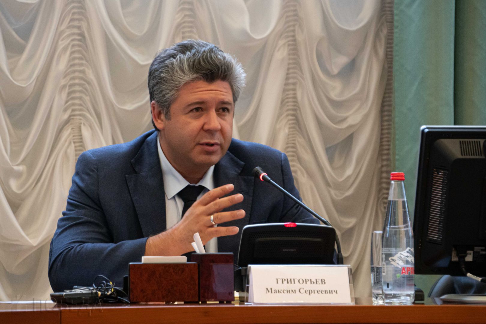 Видео с бюллетенями на Ставрополье эксперт назвал «топорным фейком» Видео с бюллетенями на Ставрополье эксперт назвал «топорным фейком»