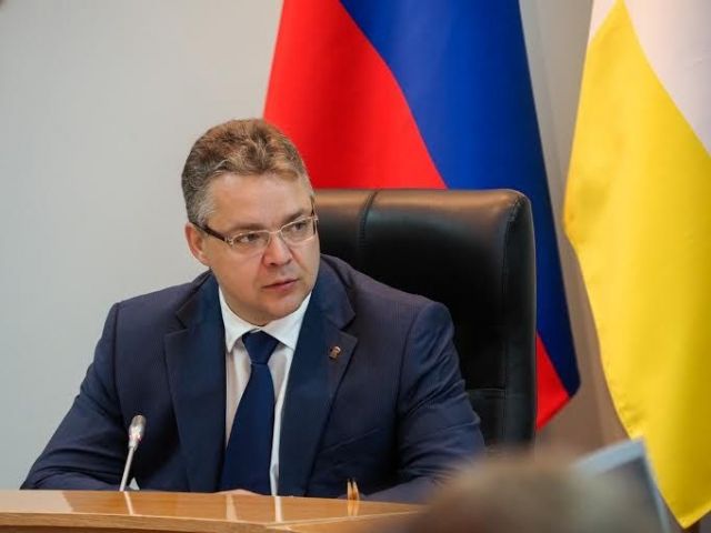 Глава края поручил обеспечить безопасность школ во время Последних звонков Глава края поручил обеспечить безопасность школ во время Последних звонков