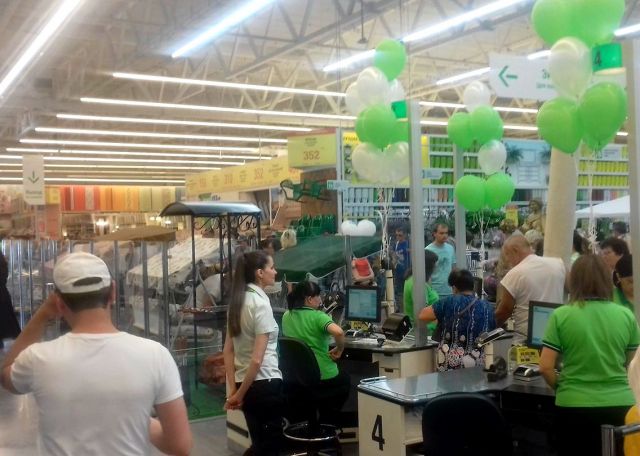 Открытие нового торгового центра в Ставрополе вызвало большой ажиотаж среди горожан Открытие нового торгового центра в Ставрополе вызвало большой ажиотаж среди горожан