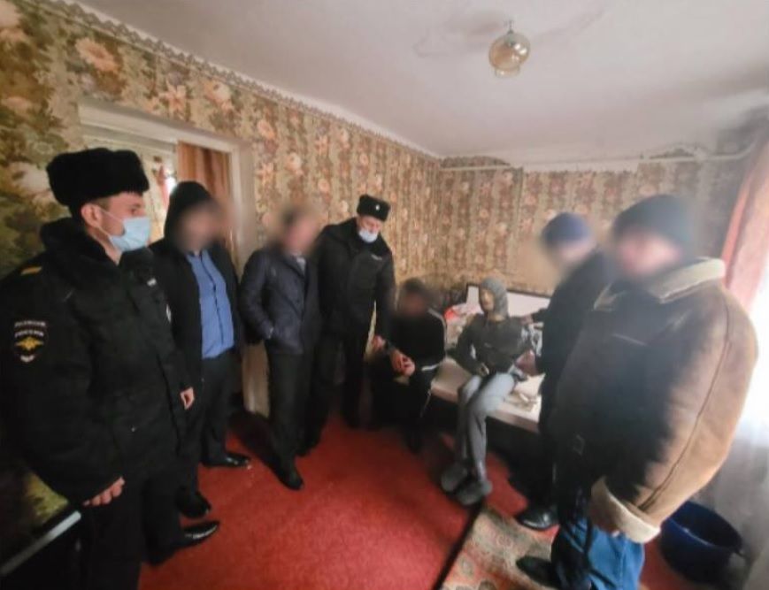 Житель Ставрополья убил и обокрал соседку из-за нежелания уходить домой