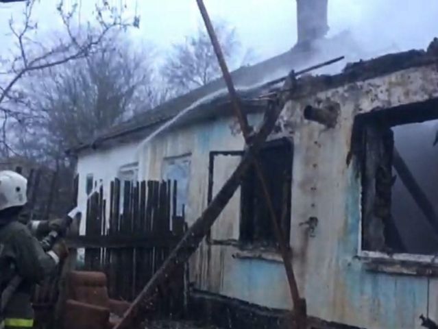 Рано утром в Будённовском районе Ставрополья произошёл пожар, погибли двое Рано утром в Будённовском районе Ставрополья произошёл пожар, погибли двое