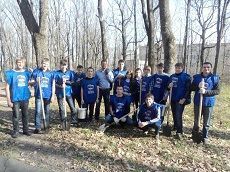 В Александровском парке краевого центра восполнили потерю загубленных дубов В Александровском парке краевого центра восполнили потерю загубленных дубов