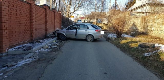 В Михайловске водитель легковушки спровоцировал тройное ДТП В Михайловске водитель легковушки спровоцировал тройное ДТП