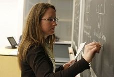 Учителям поднимут зарплату за счет краевого бюджета Учителям поднимут зарплату за счет краевого бюджета