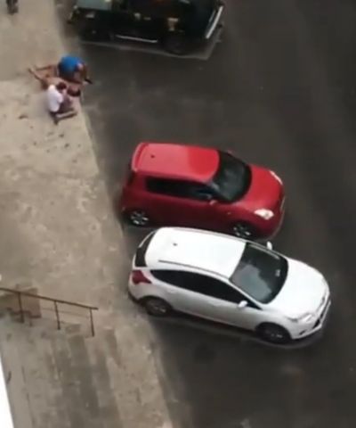 В интернете появилось видео с голым и неадекватным ставропольцем В интернете появилось видео с голым и неадекватным ставропольцем