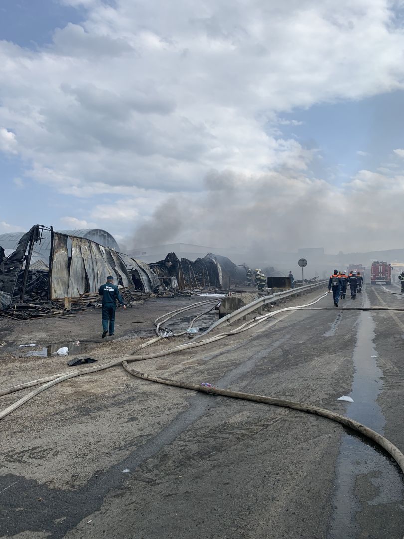 Пожар в магазине автомасел под Пятигорском потушен Пожар в магазине автомасел под Пятигорском потушен