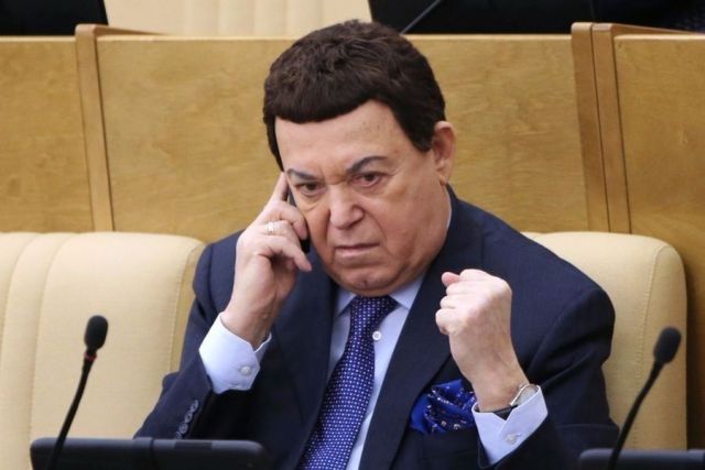 Иосиф Кобзон подал в суд на ставропольского предпринимателя Иосиф Кобзон подал в суд на ставропольского предпринимателя