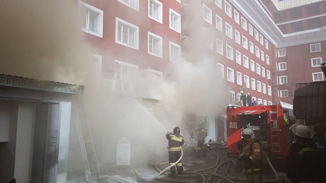 В Ставрополе из гостиницы «Евроотель» из-за пожара эвакуировали 65 человек В Ставрополе из гостиницы «Евроотель» из-за пожара эвакуировали 65 человек