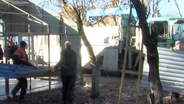 В Пятигорске сносят нелегальные мойки и шашлычные В Пятигорске сносят нелегальные мойки и шашлычные