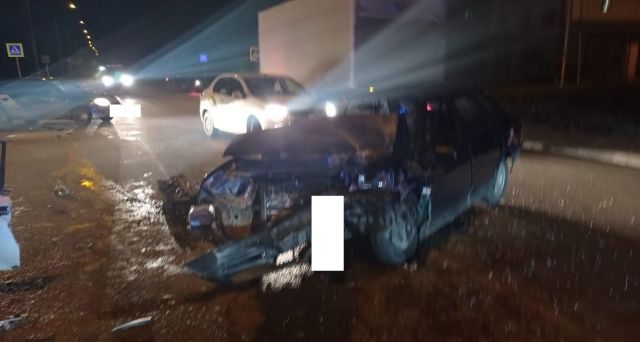 За сутки в ДТП на Ставрополье пострадали 5 человек, в том числе и ребёнок За сутки в ДТП на Ставрополье пострадали 5 человек, в том числе и ребёнок