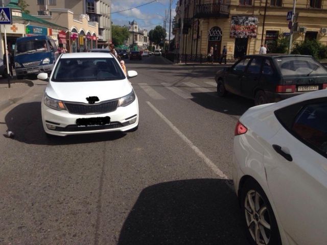 В Ставрополе водитель иномарки сбил 10-летнего мальчика В Ставрополе водитель иномарки сбил 10-летнего мальчика
