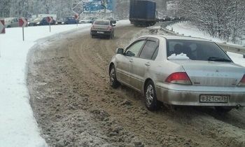 Сложная обстановка сложилась на КМВ из-за снегопада Сложная обстановка сложилась на КМВ из-за снегопада