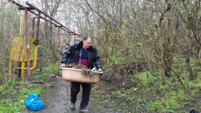 В Ставрополе прошёл второй субботник В Ставрополе прошёл второй субботник