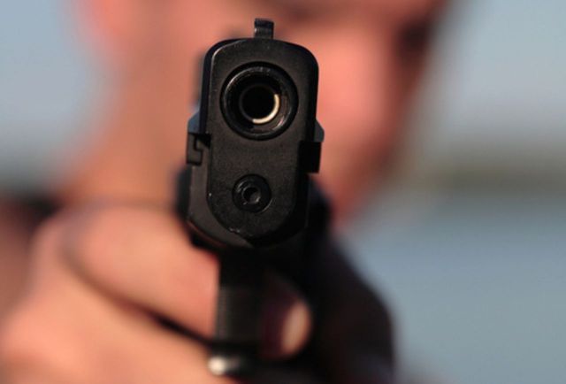 На Ставрополье трое молодых людей ограбили чабана, похитив более 40 тысяч рублей На Ставрополье трое молодых людей ограбили чабана, похитив более 40 тысяч рублей