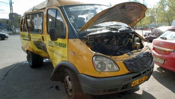 В Пятигорске водитель пассажирской «Газели» врезался в столб В Пятигорске водитель пассажирской «Газели» врезался в столб