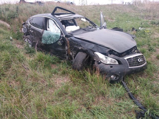 В Невинномысске поездка на Infiniti закончилась для двух девушек серьезной аварией В Невинномысске поездка на Infiniti закончилась для двух девушек серьезной аварией