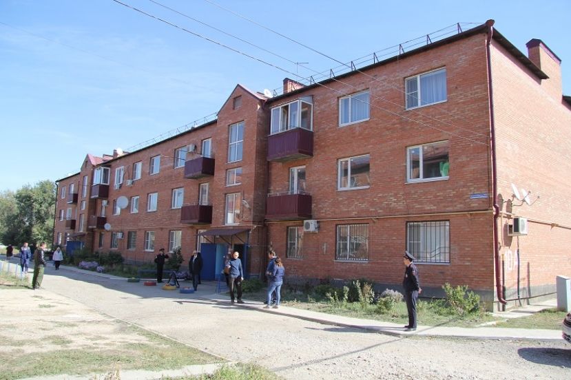 В Минераловодском округе провели повторную экспертизу аварийной трёхэтажки В Минераловодском округе провели повторную экспертизу аварийной трёхэтажки