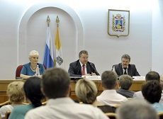Глава края обсудил со специалистами проблемы здравоохранения Глава края обсудил со специалистами проблемы здравоохранения