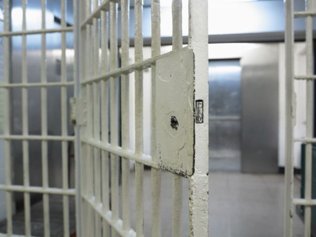 Житель Ставрополья убил односельчанина, отсидевшего 15 лет в тюрьме из-за его ложных показаний Житель Ставрополья убил односельчанина, отсидевшего 15 лет в тюрьме из-за его ложных показаний
