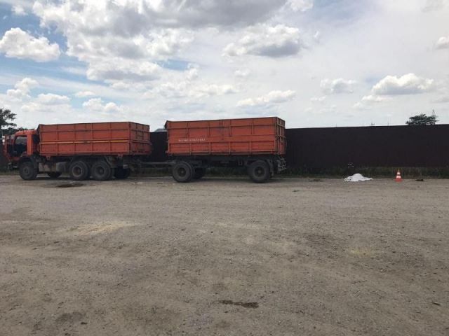 На Ставрополье водитель, ремонтировавший грузовик, погиб под собственным автомобилем На Ставрополье водитель, ремонтировавший грузовик, погиб под собственным автомобилем