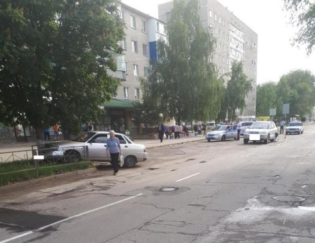 17-летний ставрополец без прав устроил ДТП на автомобиле отца 17-летний ставрополец без прав устроил ДТП на автомобиле отца