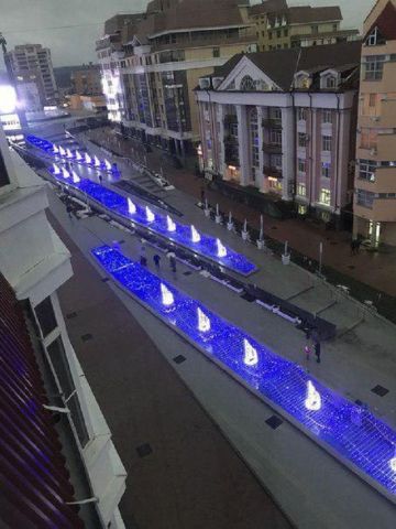 Фонтаны из светодиодов появились в центре Ставрополя Фонтаны из светодиодов появились в центре Ставрополя