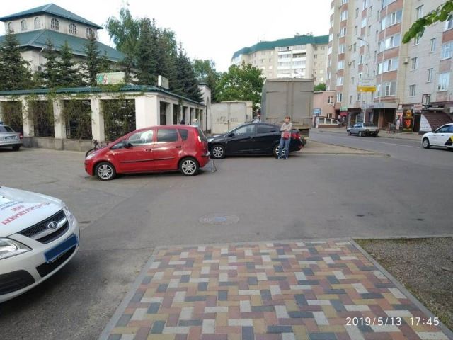 В Ставрополе водитель сбил 13-летнего велосипедиста В Ставрополе водитель сбил 13-летнего велосипедиста