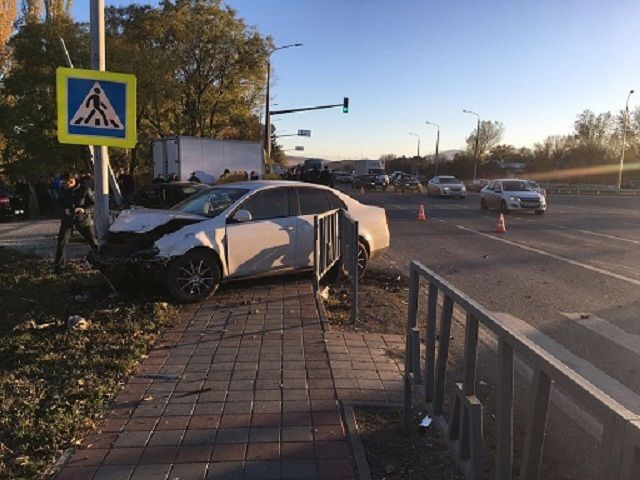 На Ставрополье в ДТП погибла девочка, её сестра и мать госпитализированы На Ставрополье в ДТП погибла девочка, её сестра и мать госпитализированы