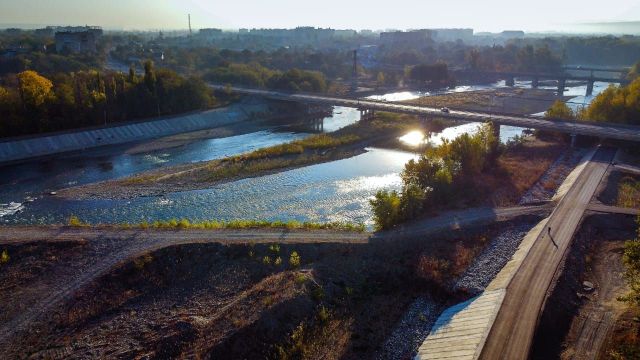 В Невинномысске завершается строительство дамбы и новой набережной В Невинномысске завершается строительство дамбы и новой набережной
