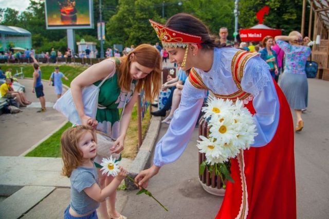 Ставропольцев ждёт насыщенная программа мероприятий, посвящённых Дню семьи, любви и верности Ставропольцев ждёт насыщенная программа мероприятий, посвящённых Дню семьи, любви и верности