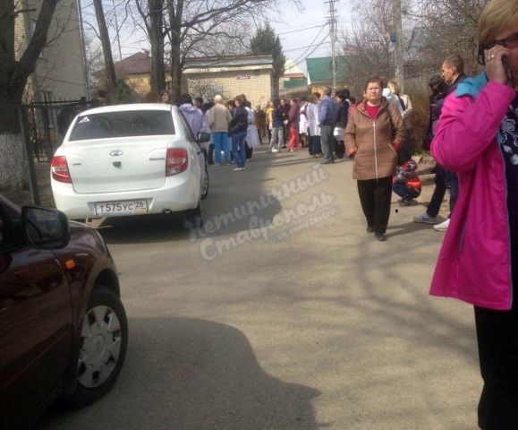 В Ставрополе эвакуировали пациентов поликлиники В Ставрополе эвакуировали пациентов поликлиники