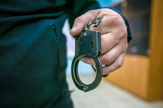 В Пятигорске сотрудники полиции задержали подозреваемую в совершении серии краж В Пятигорске сотрудники полиции задержали подозреваемую в совершении серии краж