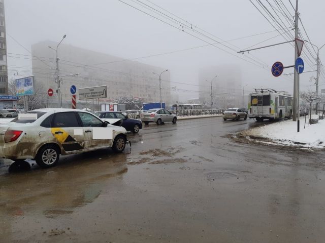 В Ставрополе в ДТП пострадал 9-месячный ребёнок В Ставрополе в ДТП пострадал 9-месячный ребёнок
