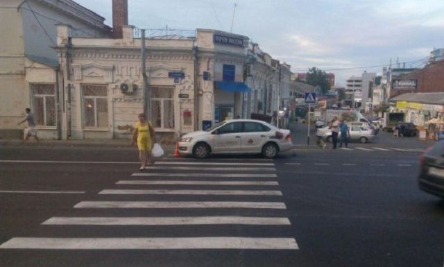 В Ставрополе на пешеходном переходе сбили ребёнка В Ставрополе на пешеходном переходе сбили ребёнка
