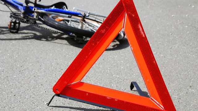 В Ставропольском крае под колёсами автомобиля погиб пожилой велосипедист В Ставропольском крае под колёсами автомобиля погиб пожилой велосипедист