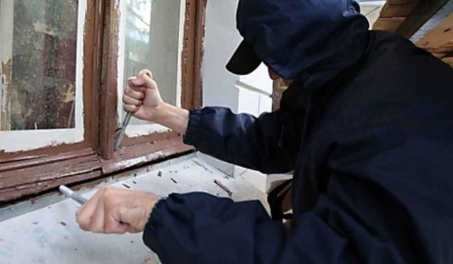 Жителю Ставрополья грозит до шести лет тюрьмы за кражу компьютерной техники Жителю Ставрополья грозит до шести лет тюрьмы за кражу компьютерной техники