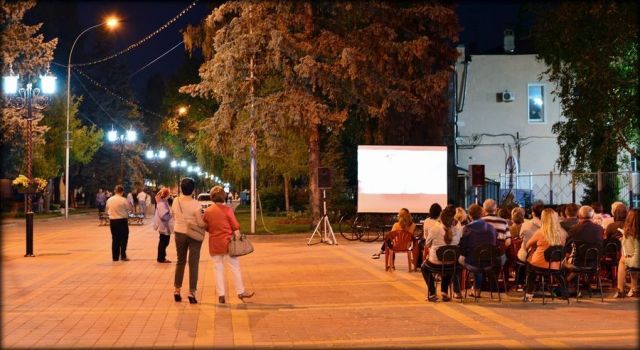 В Ставрополе стартует Всероссийская акция «Ночь кино» В Ставрополе стартует Всероссийская акция «Ночь кино»