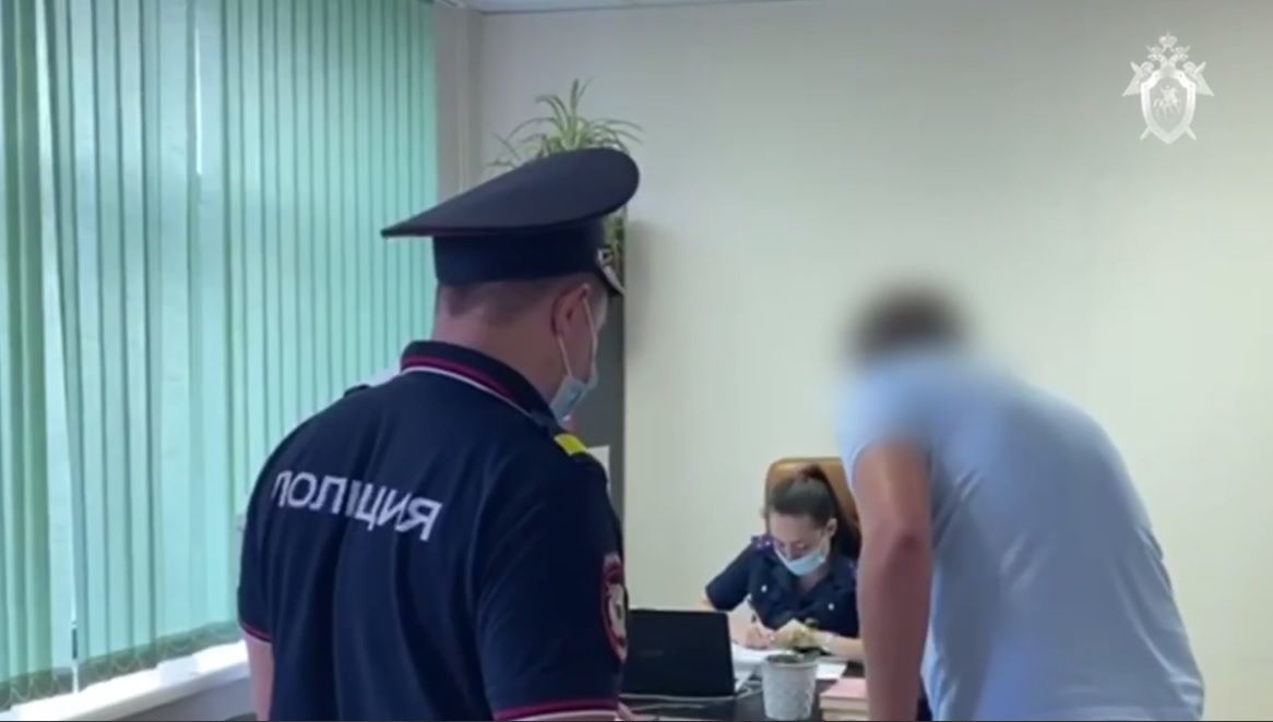 В Ставрополе троих бывших полицейских осудят за взяточничество и незаконное хранение наркотиков