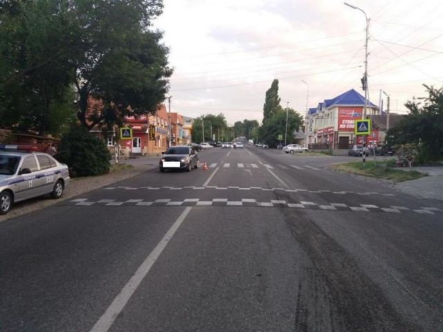 В Ставропольском крае водитель легковушки сбил школьницу В Ставропольском крае водитель легковушки сбил школьницу