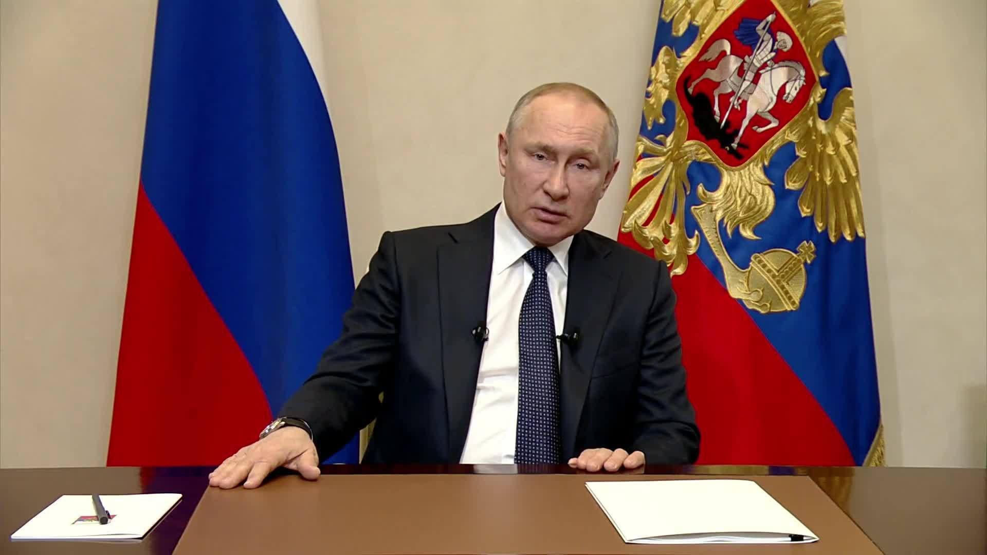 Президент России затронул в своём выступлении все стороны социально-экономической жизни страны Президент России затронул в своём выступлении все стороны социально-экономической жизни страны