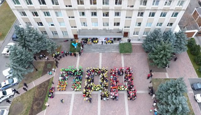 В Невинномысске прошёл флешмоб против ДТП В Невинномысске прошёл флешмоб против ДТП