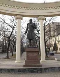 На ремонт памятников и комплексов выделят 38 млн рублей На ремонт памятников и комплексов выделят 38 млн рублей