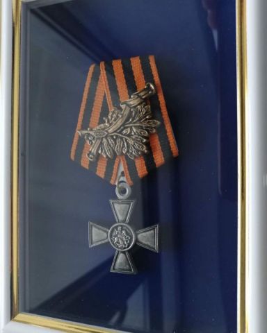 Ставропольский мастер подарил школьному музею орден Святого Георгия ручной работы Ставропольский мастер подарил школьному музею орден Святого Георгия ручной работы