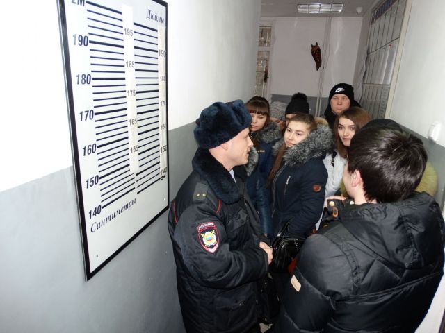 В городской отдел полиции Ставрополя прибыл «Студенческий десант» В городской отдел полиции Ставрополя прибыл «Студенческий десант»